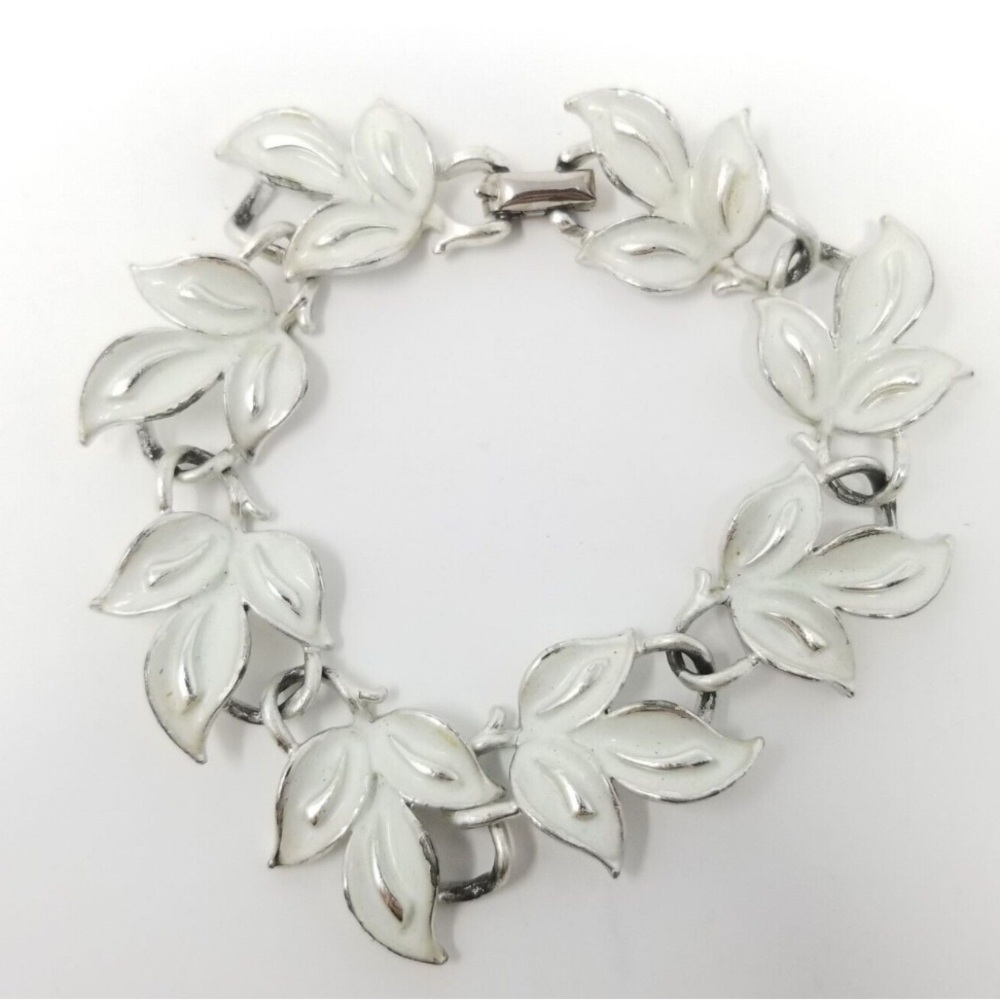 Vintage Coro White Flower Leaf Silver Tone Bracelet Floral Jewelry Nature